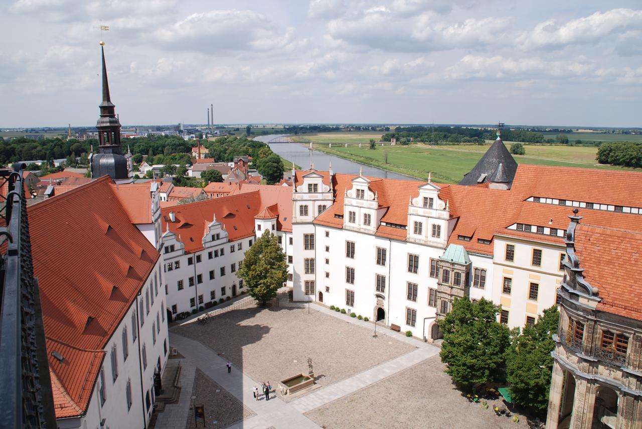 Hotel Goldener Anker Торгау Екстер'єр фото