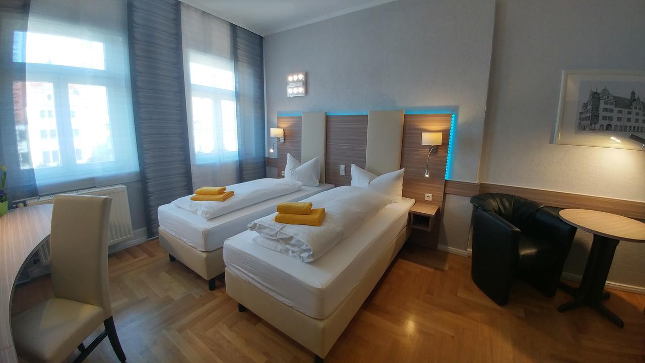 Hotel Goldener Anker Торгау Екстер'єр фото